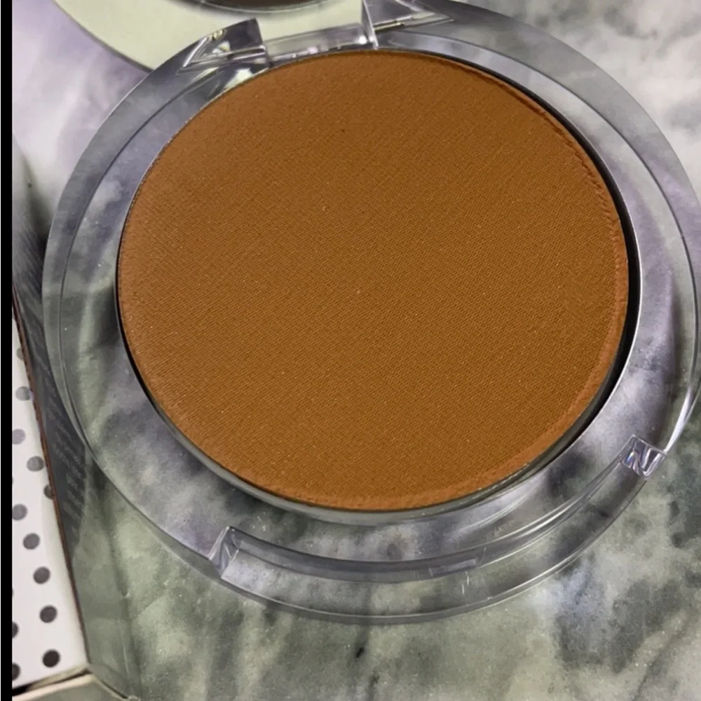 New Pur 4-in-1 Pressed Powder‎ Foundation Chestnut